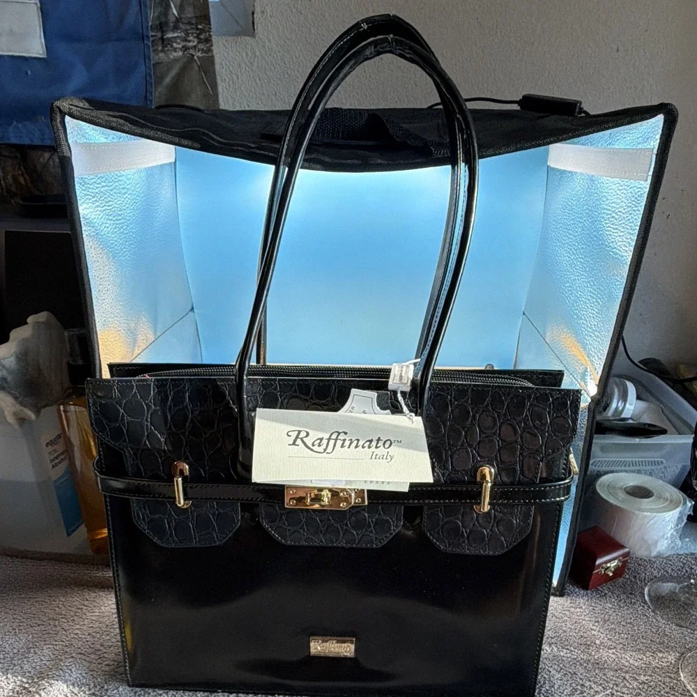 Raffinato leather Black purse Top Handle Bag Gold Hardware Zip Buckle Pockets